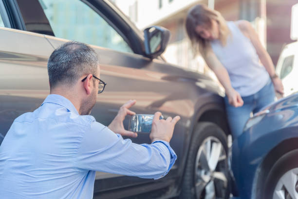 Professional Commercial Auto Insurance technician working in Hollywood Park, TX